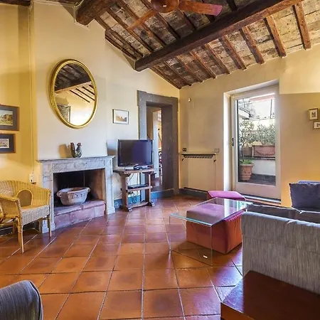 Navona Penthouse With Terraces דירה *