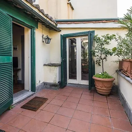 Navona Penthouse With Terraces דירה *